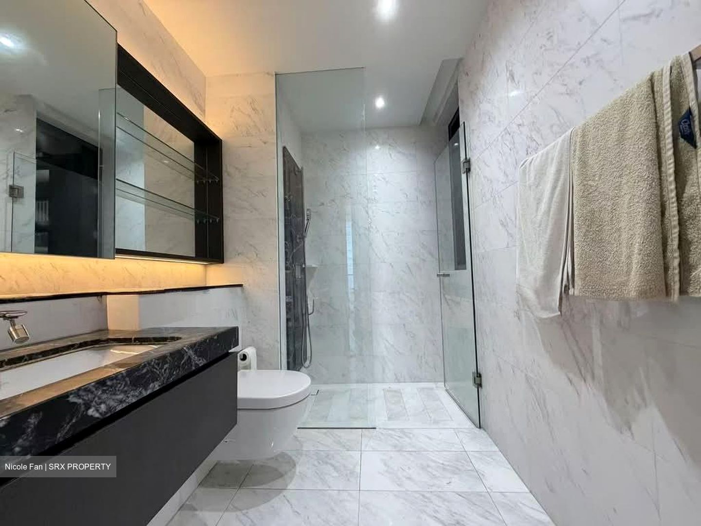 Marina One Residences (D1), Apartment #560986241